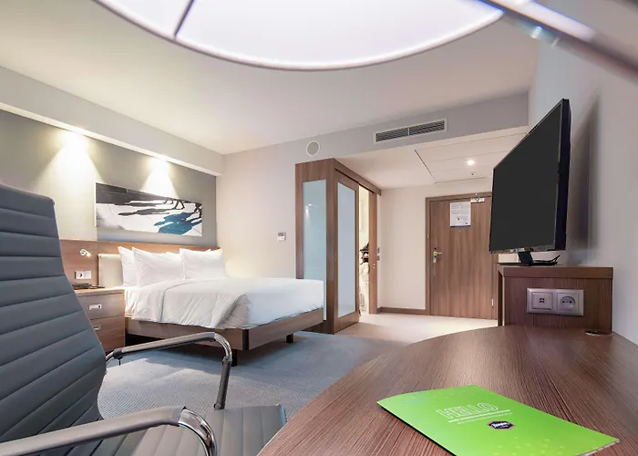 Готель Hampton By Hilton Warsaw Mokotow